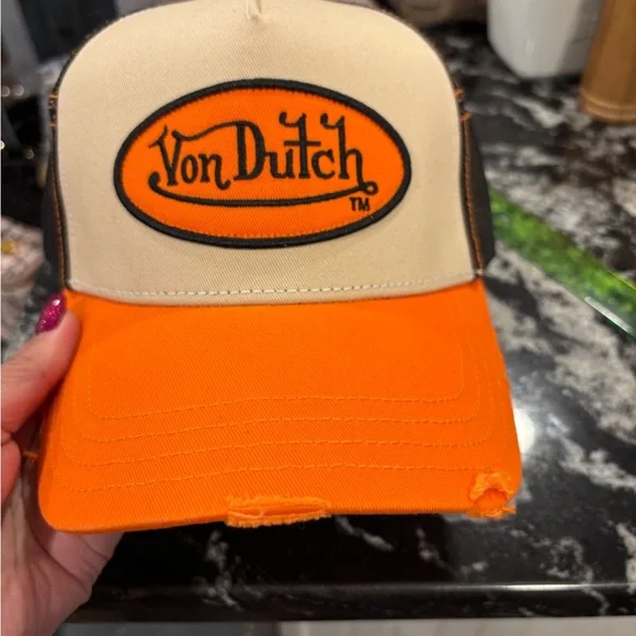 Von Dutch Cream and Orange Cap - Picture 1 of 4